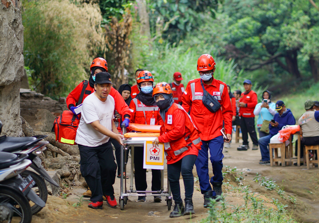 klinik pratama PMI Kabupaten Indramayu KSR PMR donor darah red cross Indonesia by WINSONMEDIA branding website jasawebindramayu.com baliwebservices.com