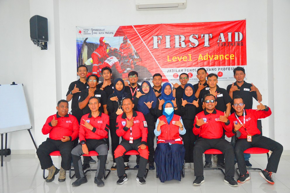 team diklat PMI PMR KSR relawan indramayu korps Red Cross Indonesia website