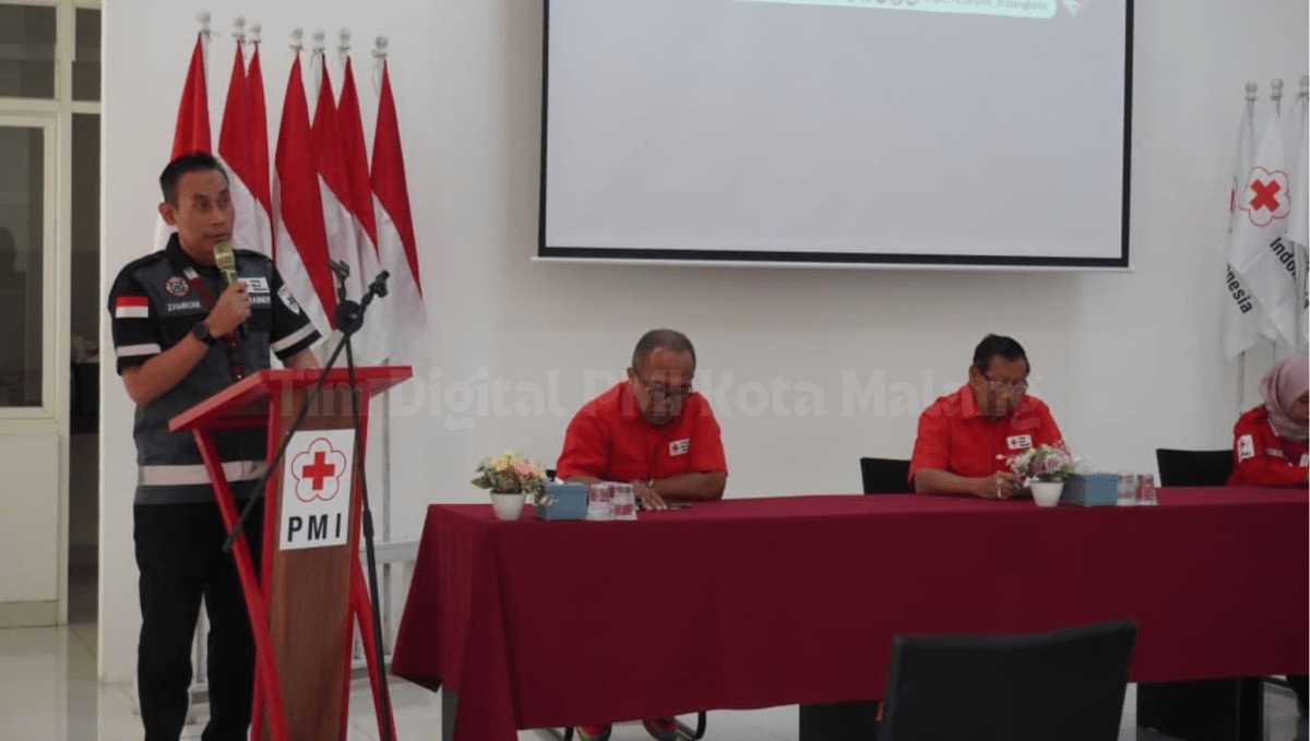 Penyampaian laporan Ketua Panitia Pelatihan Ambulans PMI Kabupaten Indramayu